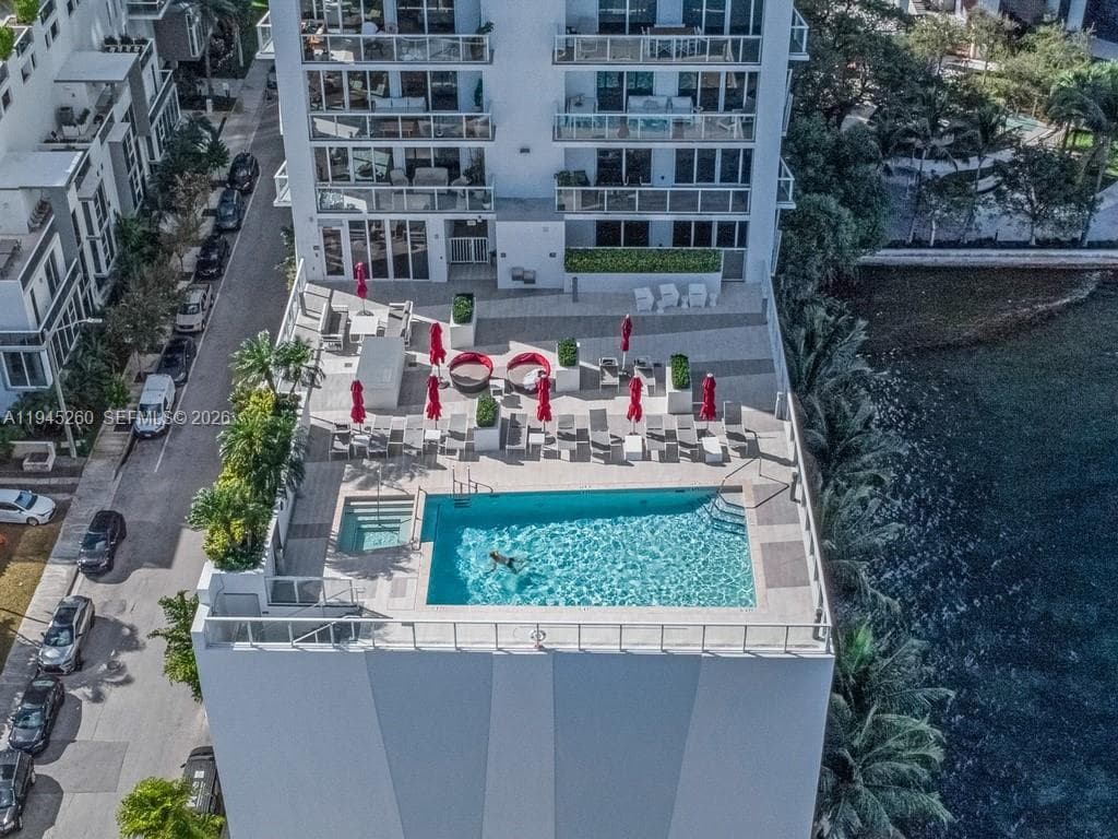 601 NE 27th St # 1505, Miami FL 33137 — 37