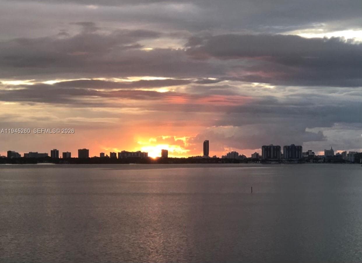 601 NE 27th St # 1505, Miami FL 33137 — 44