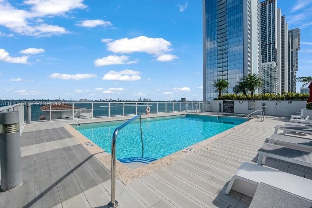 601 NE 27th St # 1505, Miami FL 33137 — 40
