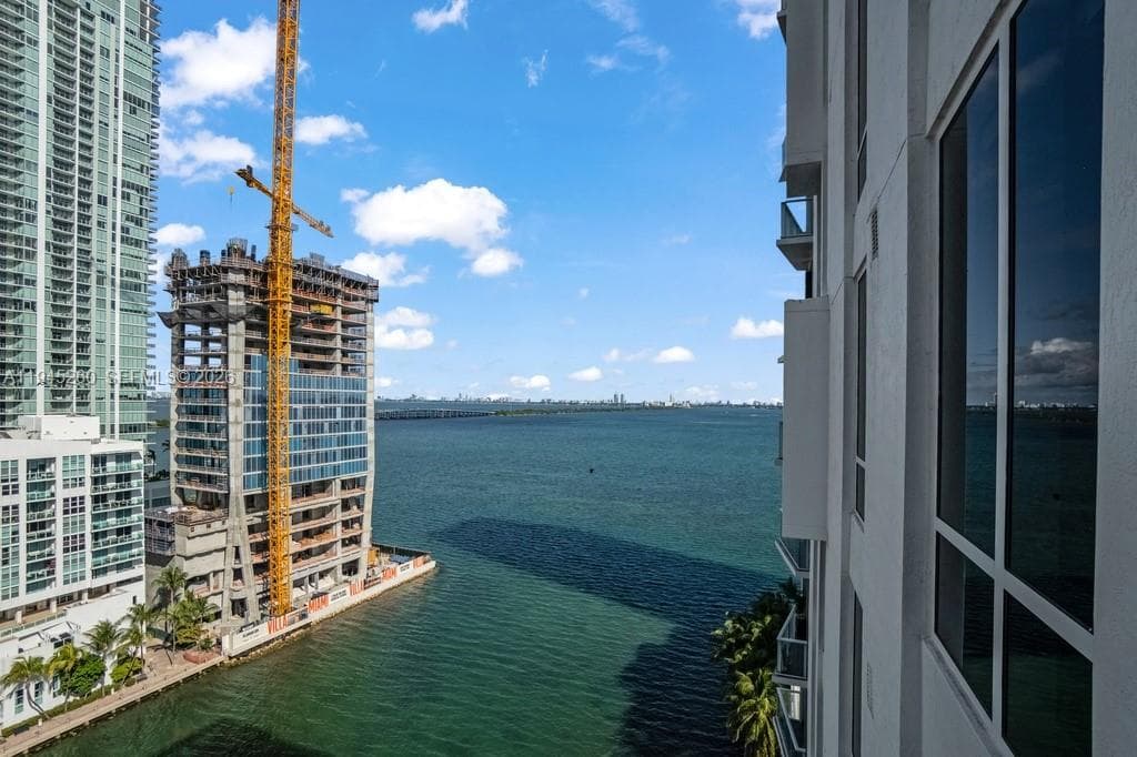 601 NE 27th St # 1505, Miami FL 33137 — 35