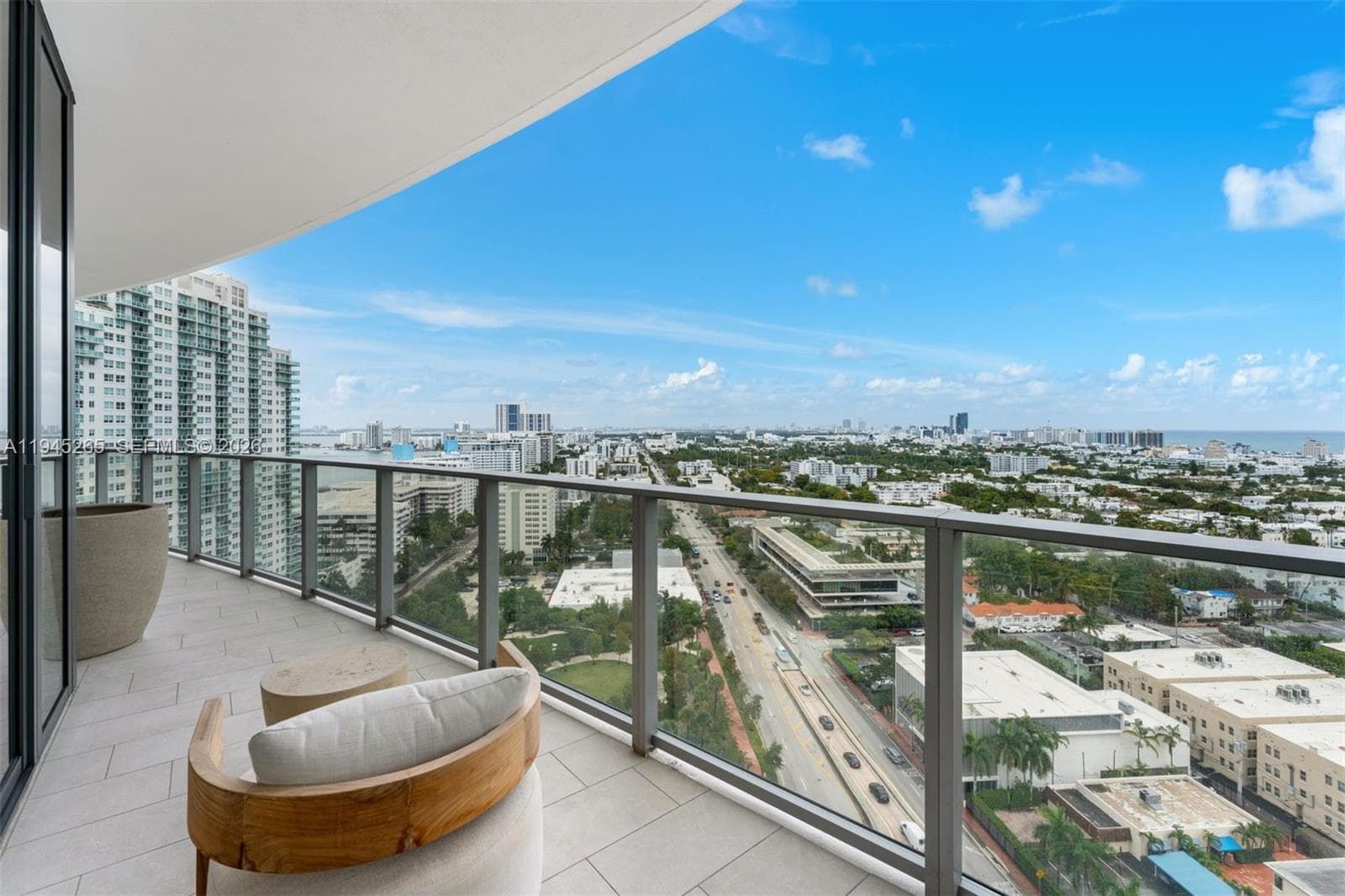 500 Alton Rd # 2105, Miami Beach FL 33139 — 33