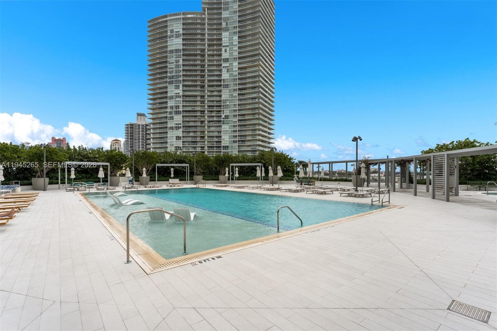 500 Alton Rd # 2105, Miami Beach FL 33139 — 44