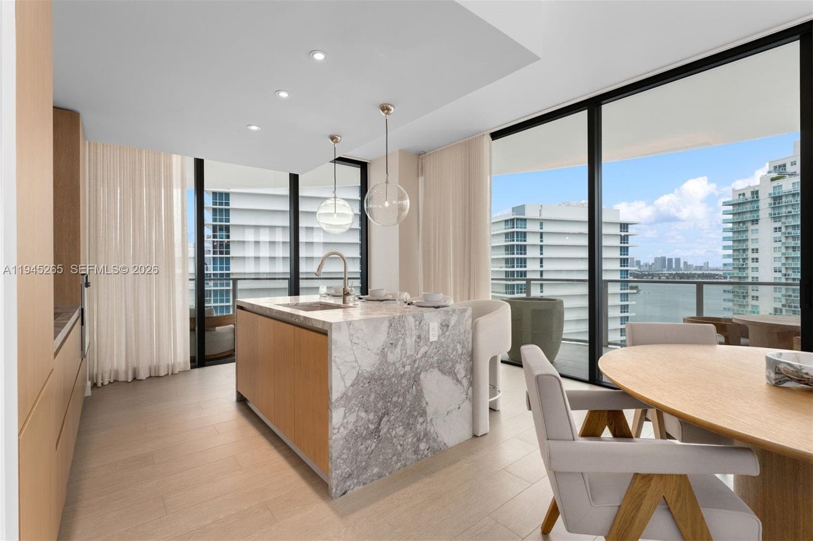 500 Alton Rd # 2105, Miami Beach FL 33139 — 8