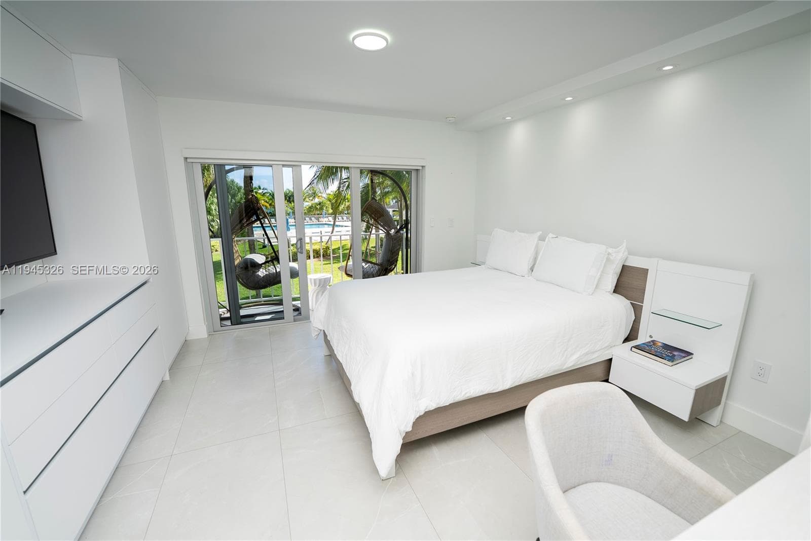 881 Ocean Dr, Key Biscayne FL 33149 — 6