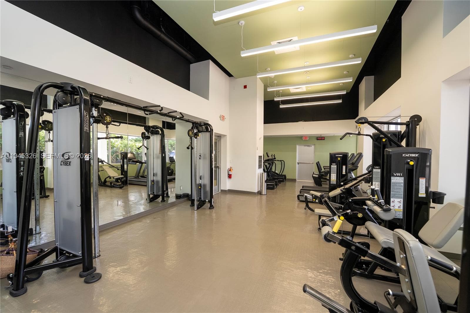 881 Ocean Dr, Key Biscayne FL 33149 — 26