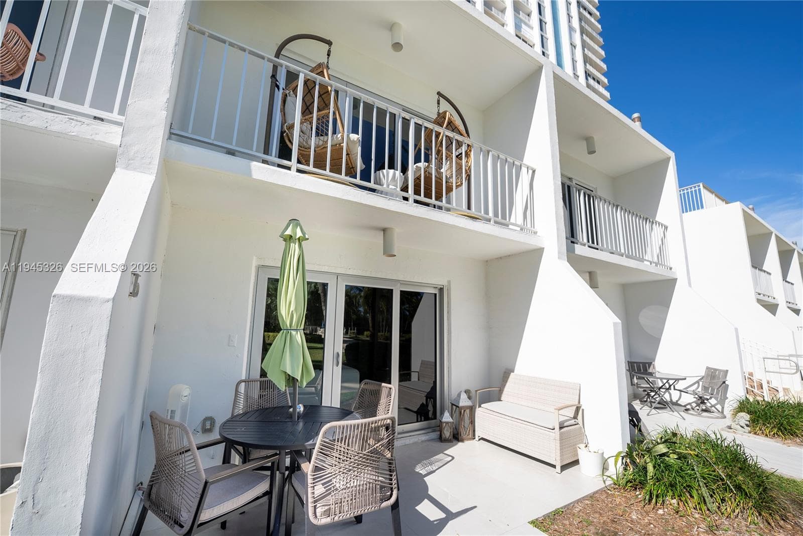 881 Ocean Dr, Key Biscayne FL 33149 — 22