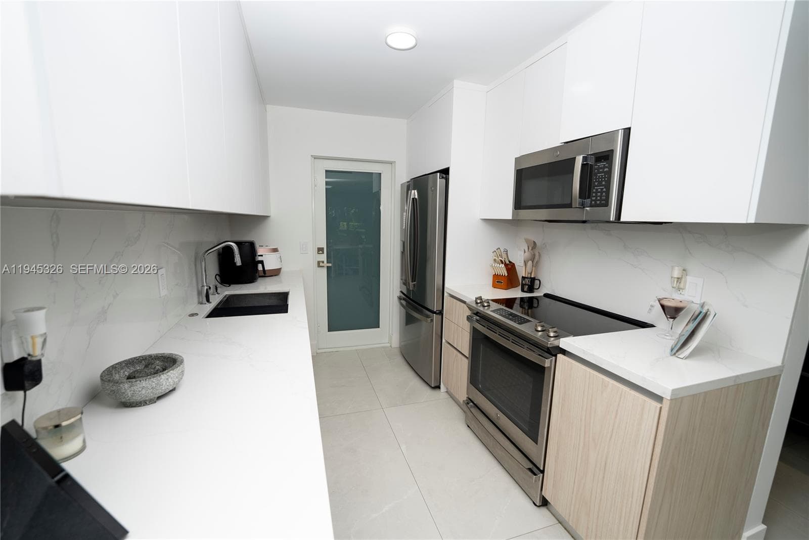 881 Ocean Dr, Key Biscayne FL 33149 — 20