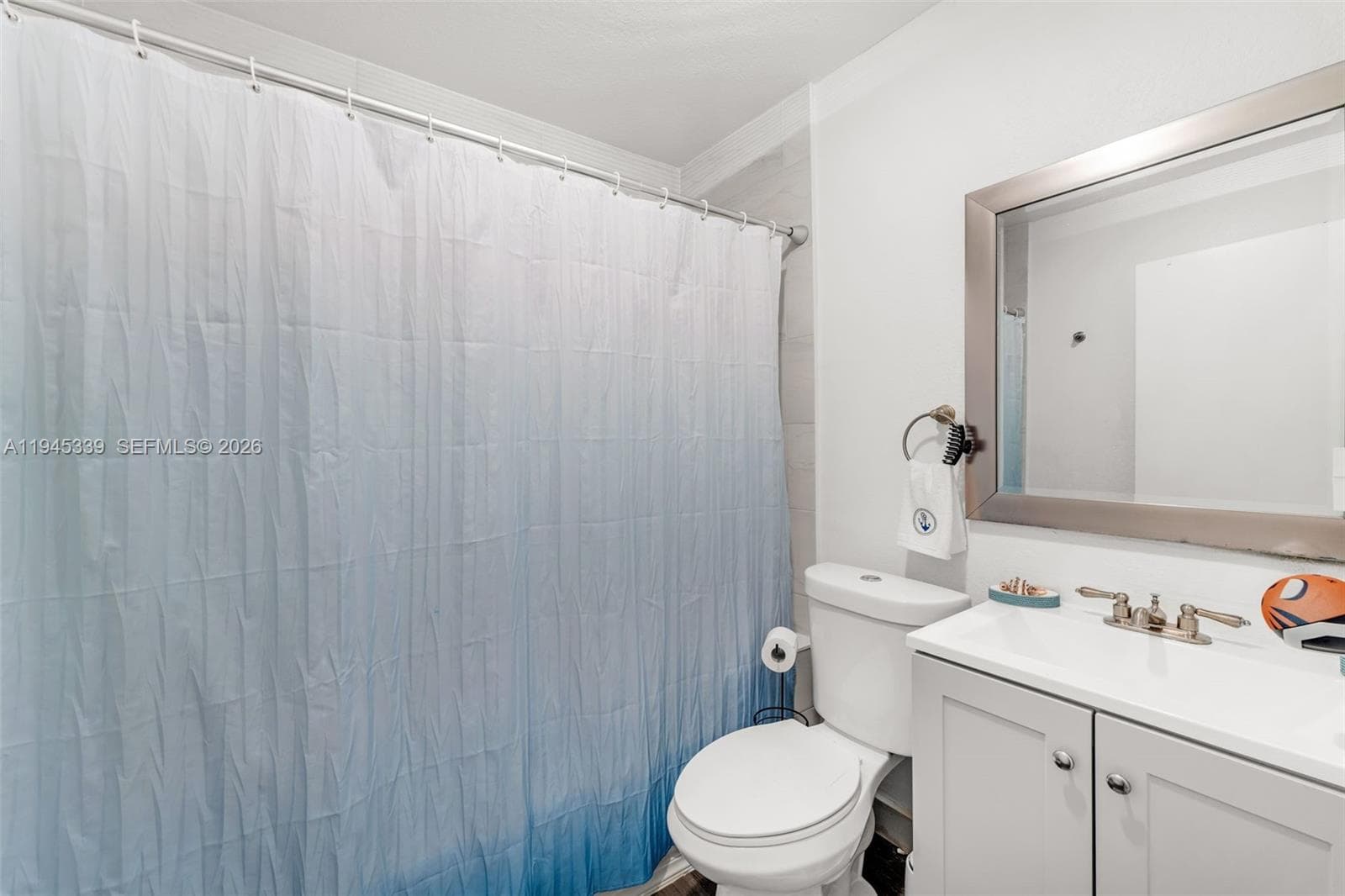 1747 N Goldeneye Ln, Homestead FL 33035 — 23