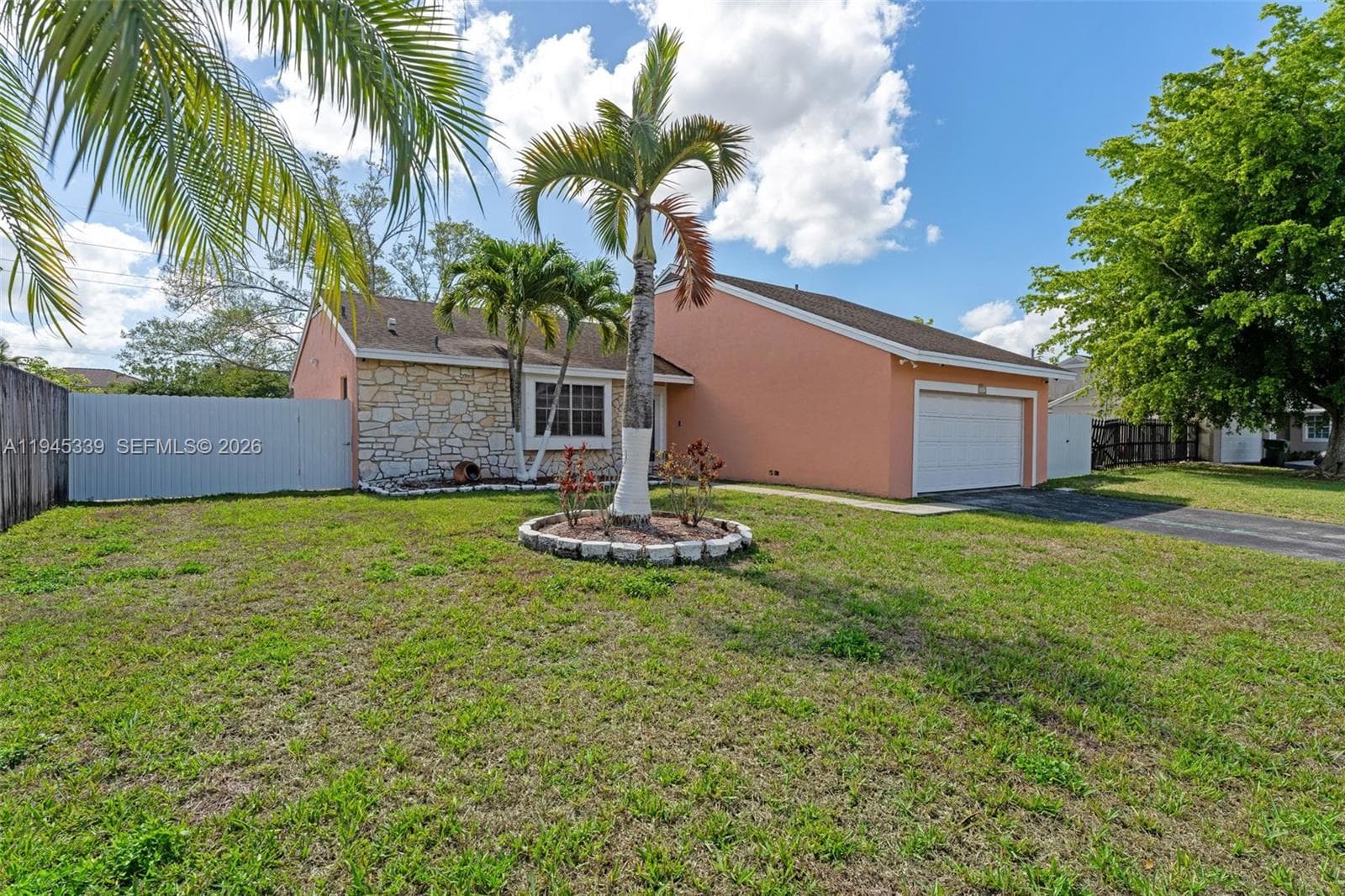 1747 N Goldeneye Ln, Homestead FL 33035 — 2