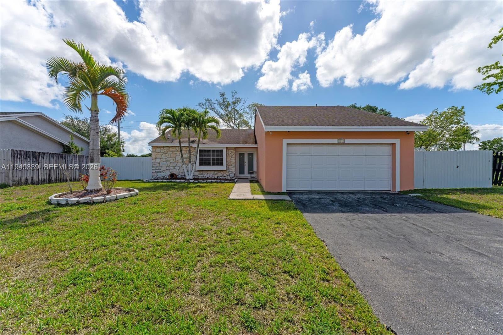1747 N Goldeneye Ln, Homestead FL 33035 — 3