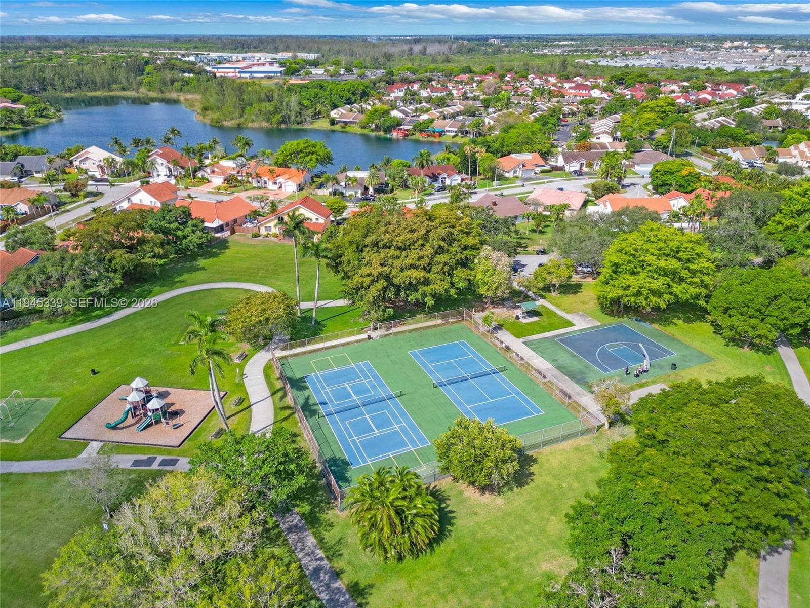 1747 N Goldeneye Ln, Homestead FL 33035 — 40