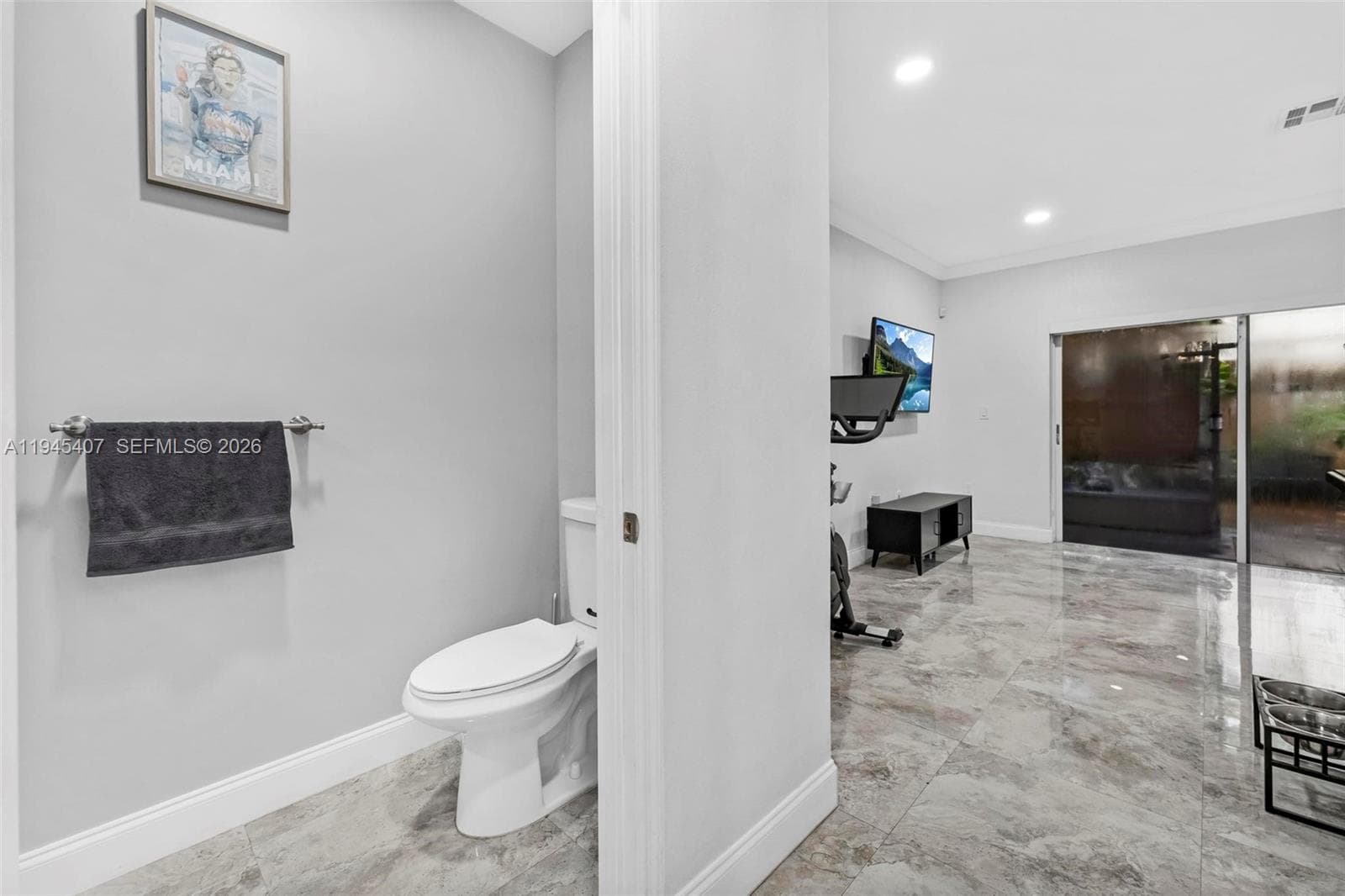 16618 NW 71st Ave, Miami Lakes FL 33014 — 17
