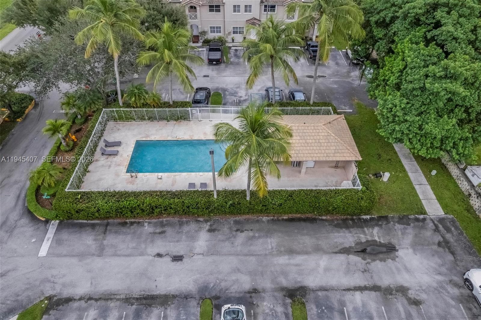 16618 NW 71st Ave, Miami Lakes FL 33014 — 36