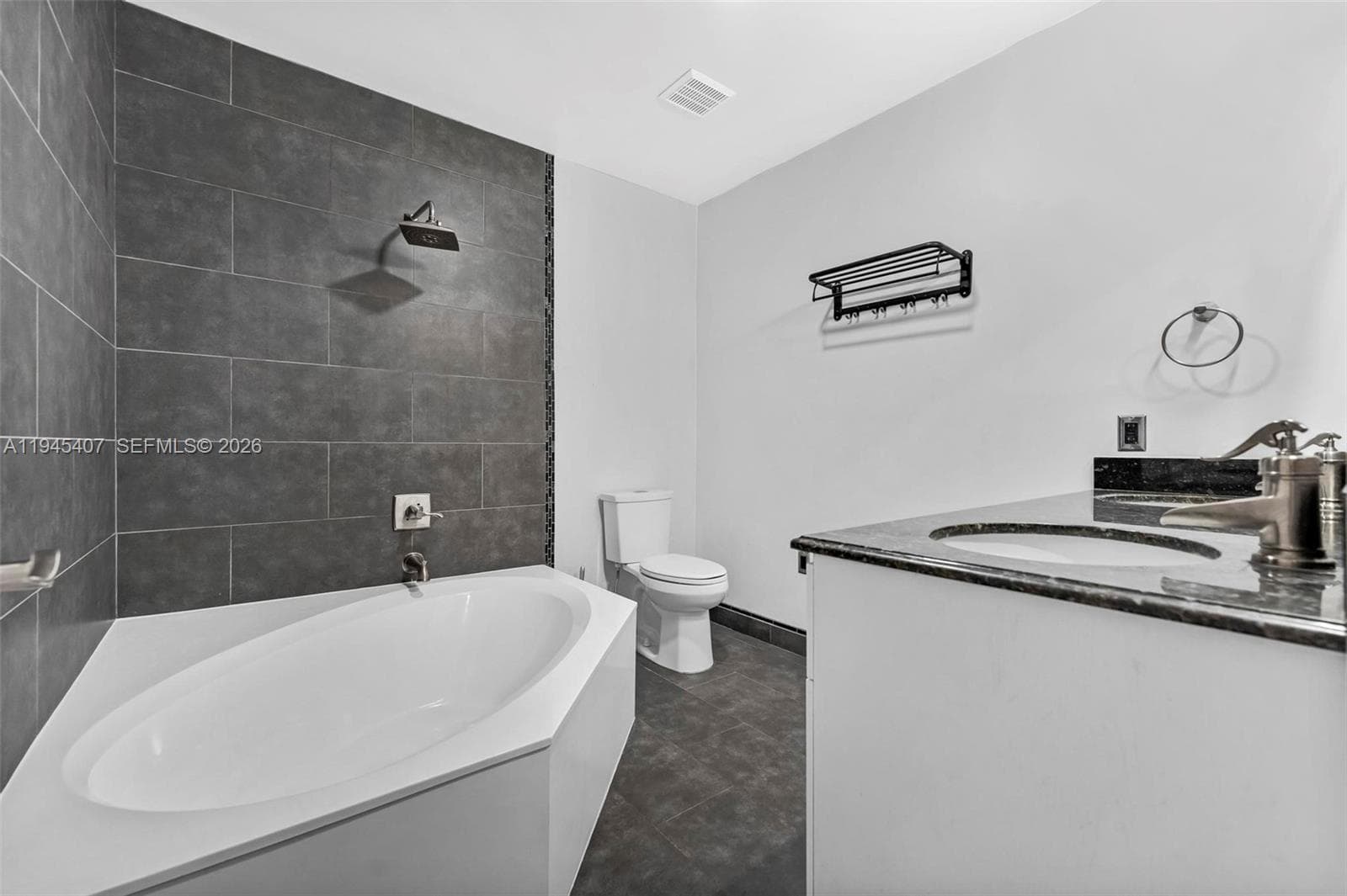 16618 NW 71st Ave, Miami Lakes FL 33014 — 20
