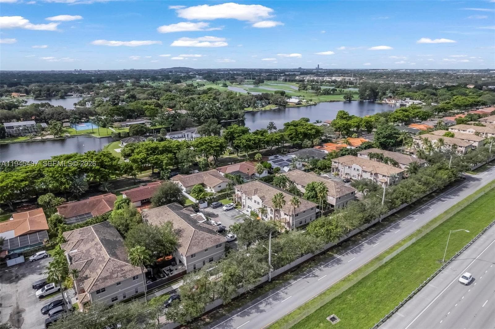 16618 NW 71st Ave, Miami Lakes FL 33014 — 34