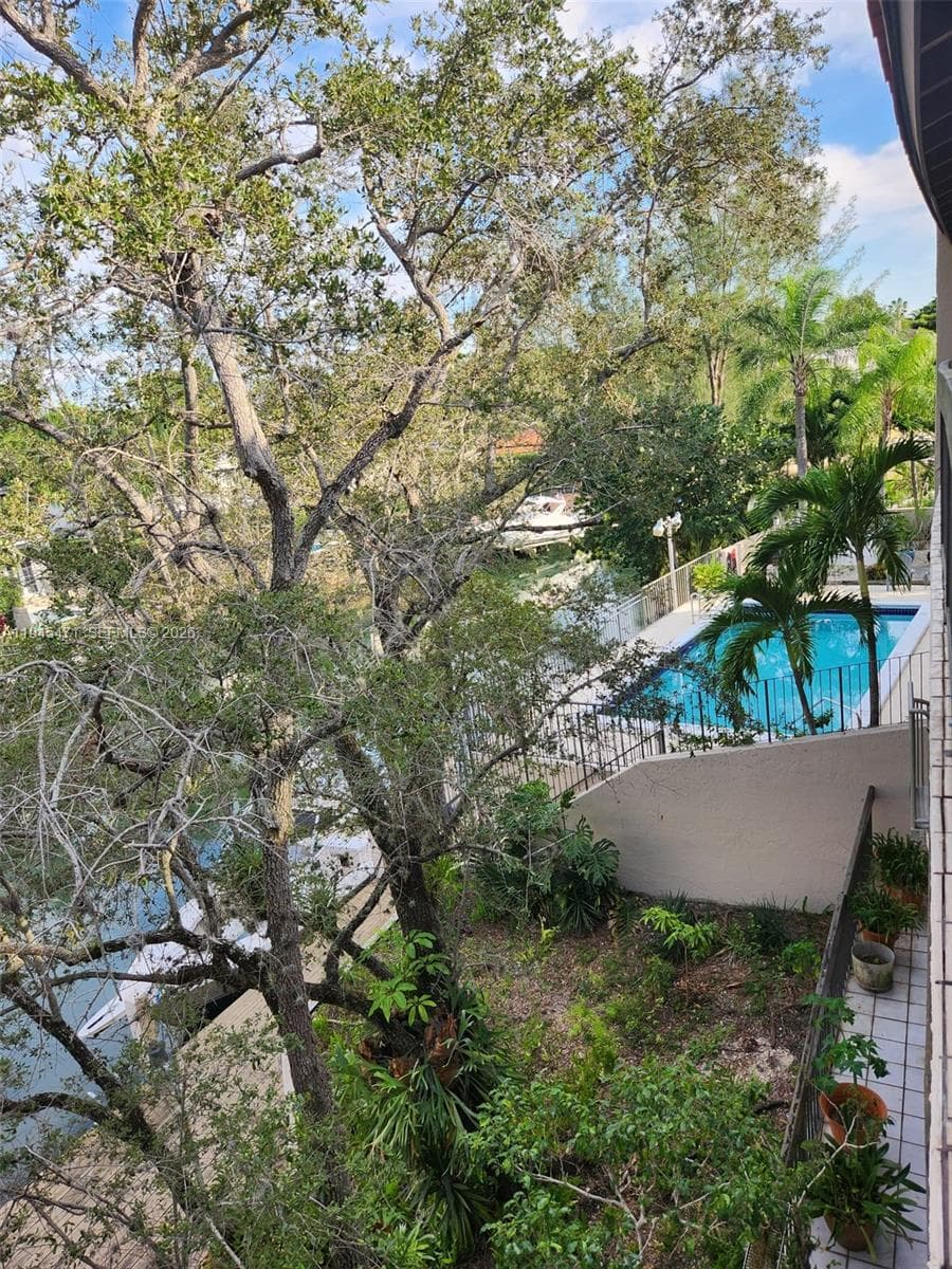 5201 Orduna Dr # 14, Coral Gables FL 33146 — 23