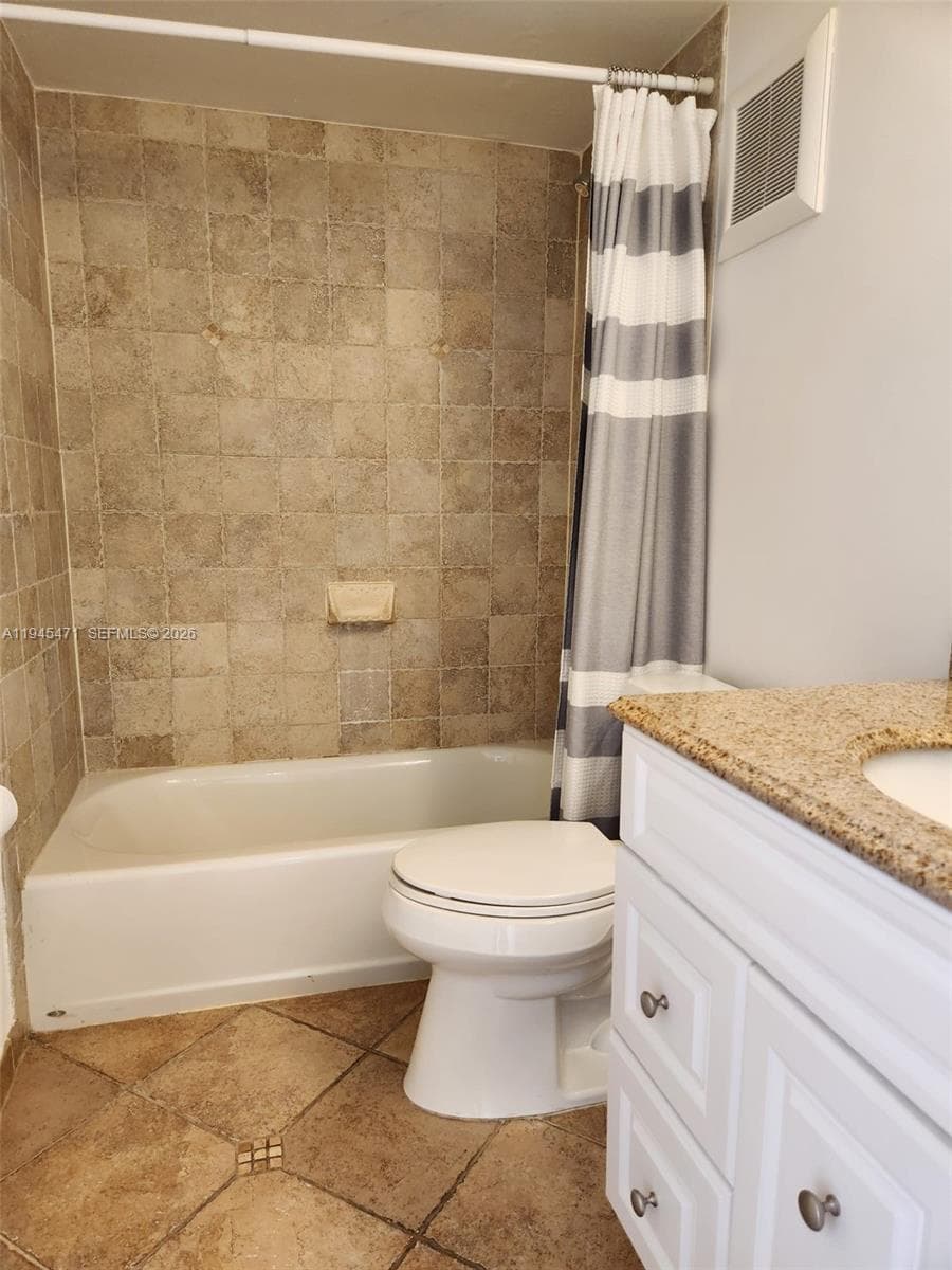 5201 Orduna Dr # 14, Coral Gables FL 33146 — 14