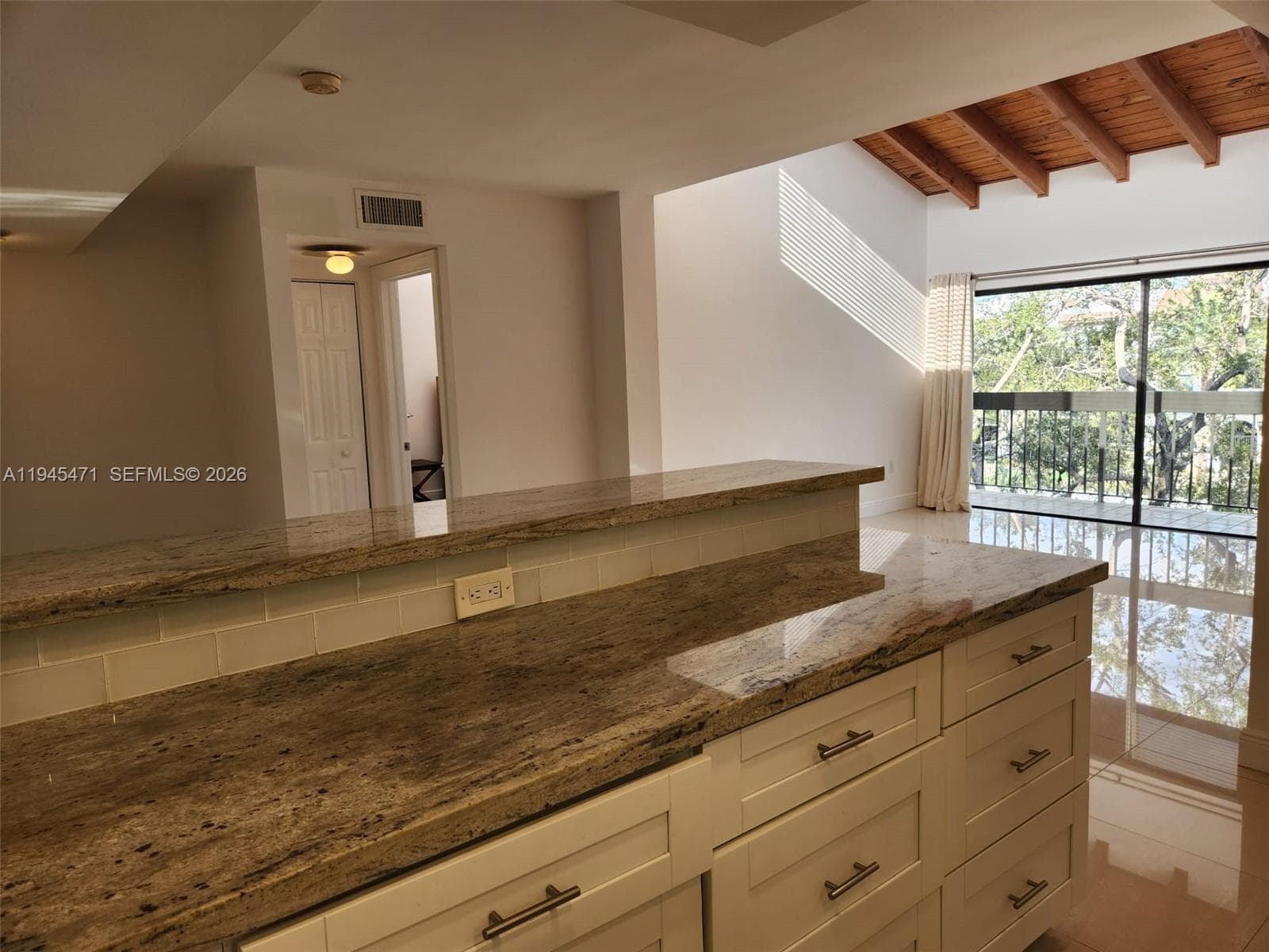 5201 Orduna Dr # 14, Coral Gables FL 33146 — 15
