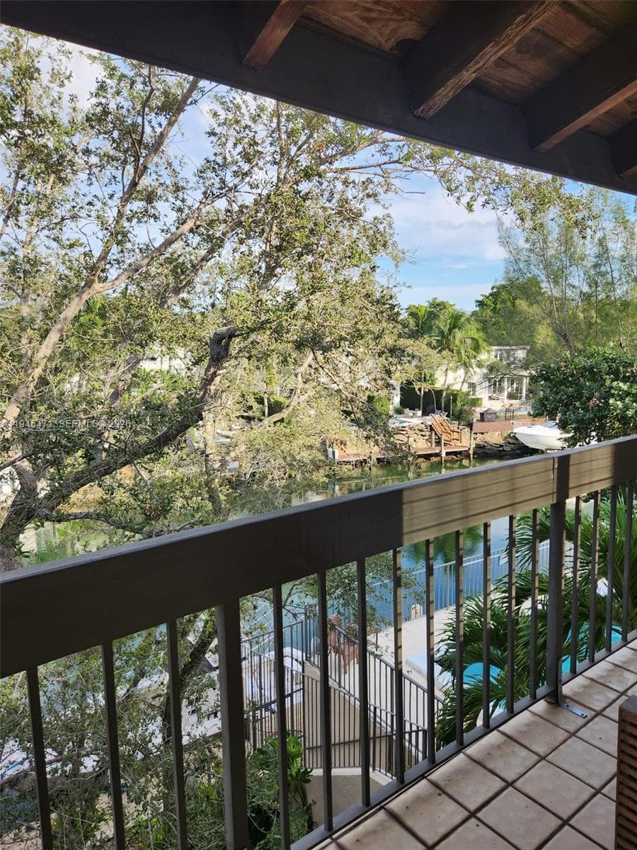 5201 Orduna Dr # 14, Coral Gables FL 33146 — 11