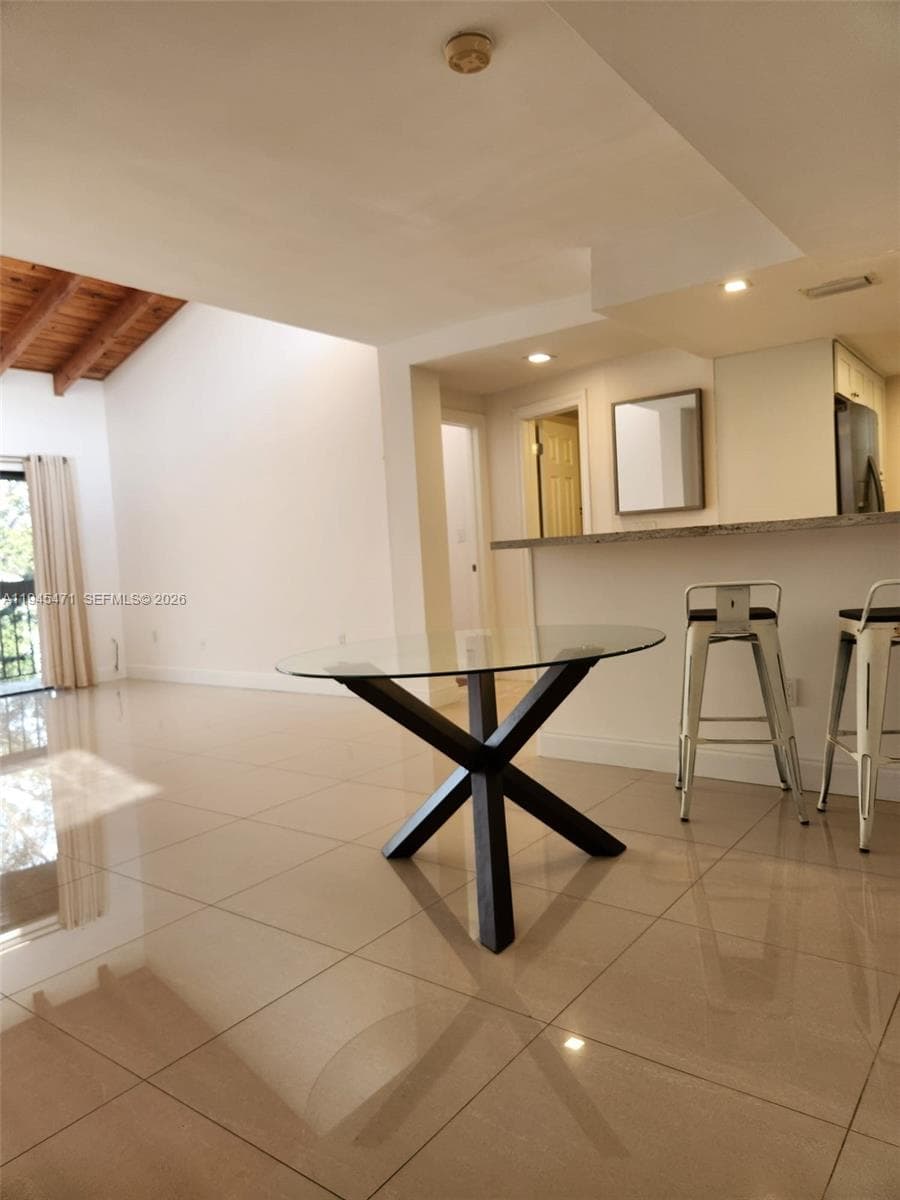 5201 Orduna Dr # 14, Coral Gables FL 33146 — 21
