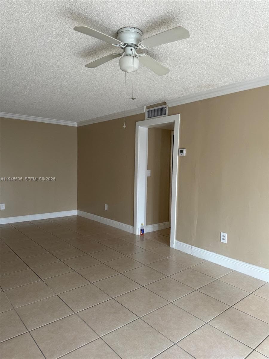 488 NW 165th St Rd # 115, Miami FL 33169 — 2