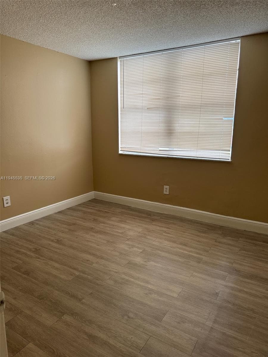 488 NW 165th St Rd # 115, Miami FL 33169 — 5