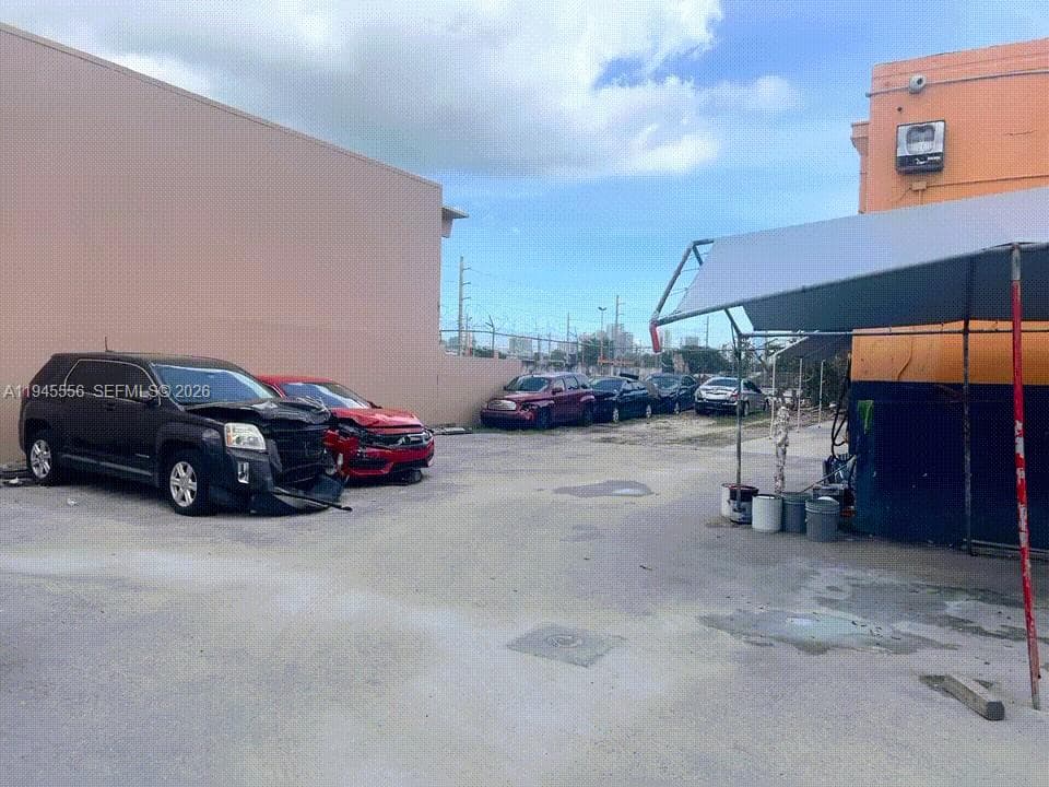 2005 NW 10th Ave, Miami FL 33127 — 3