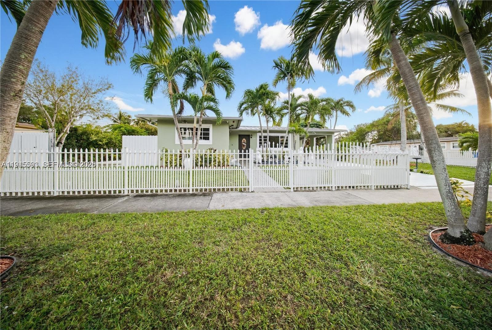 300 NE 175th St, North Miami Beach FL 33162 — 42