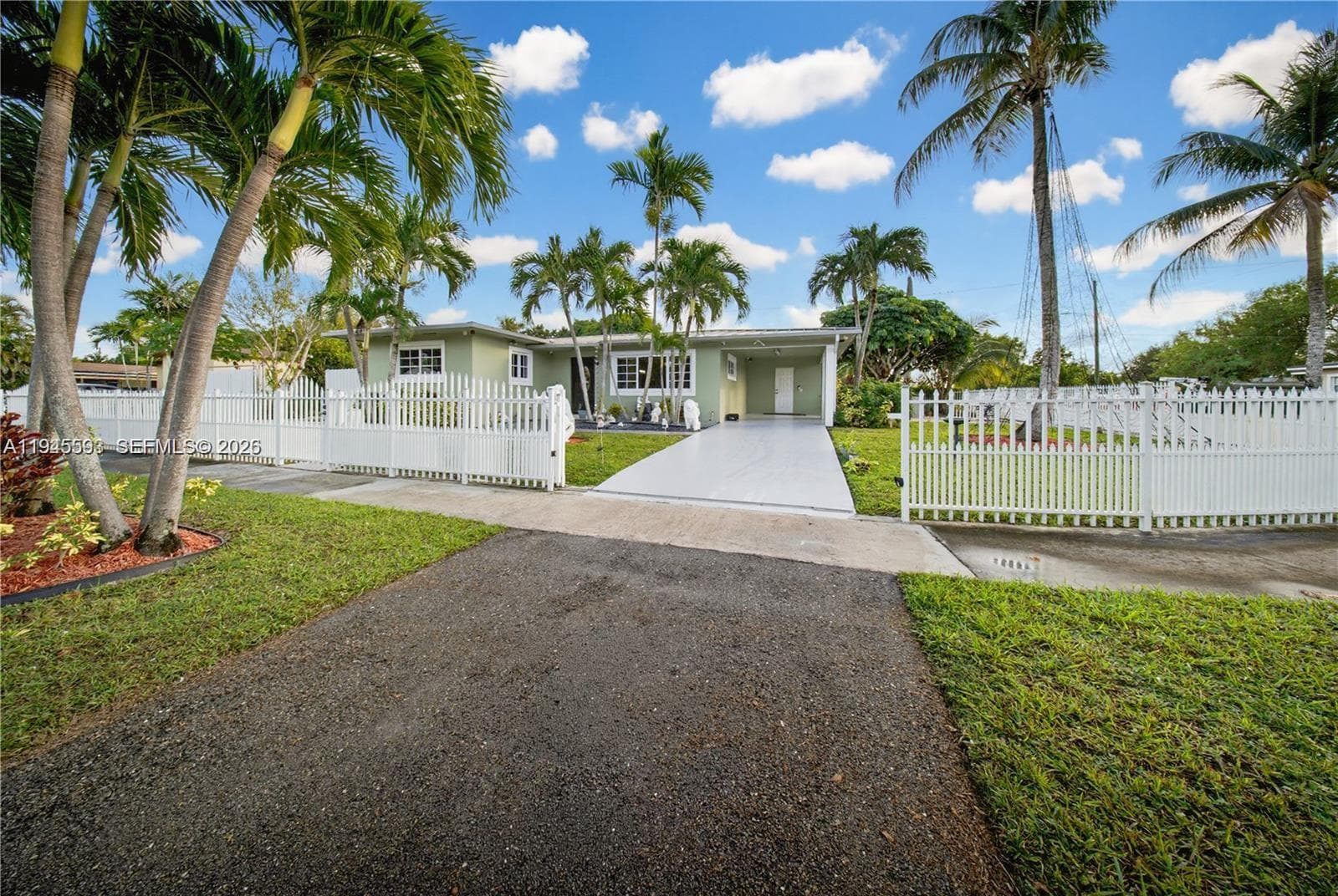 300 NE 175th St, North Miami Beach FL 33162 — 3