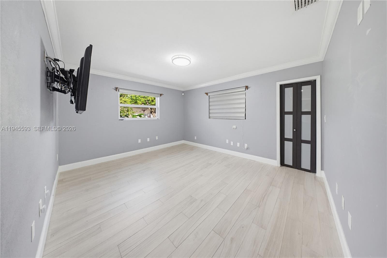 300 NE 175th St, North Miami Beach FL 33162 — 9