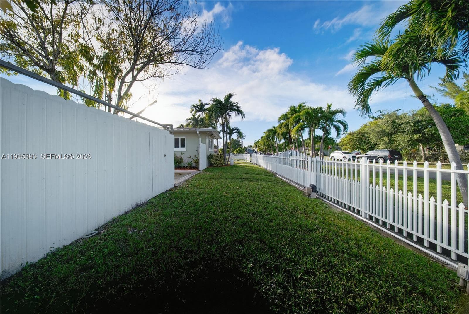 300 NE 175th St, North Miami Beach FL 33162 — 24