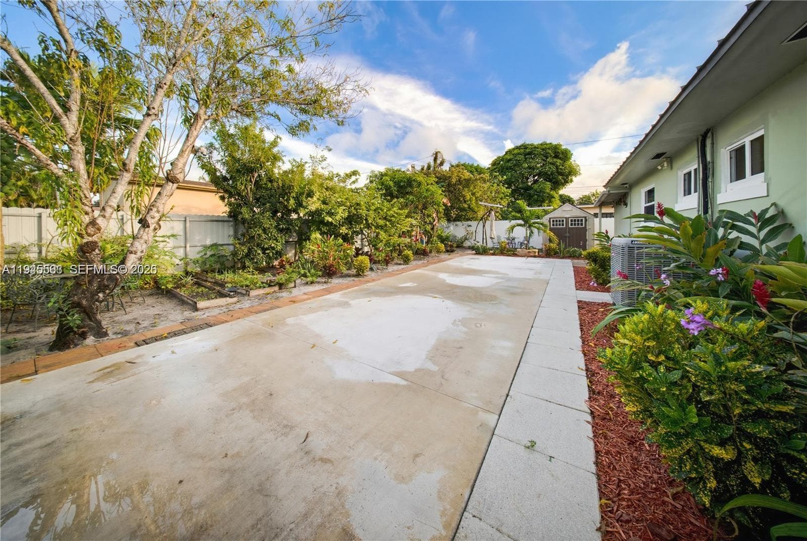 300 NE 175th St, North Miami Beach FL 33162 — 34
