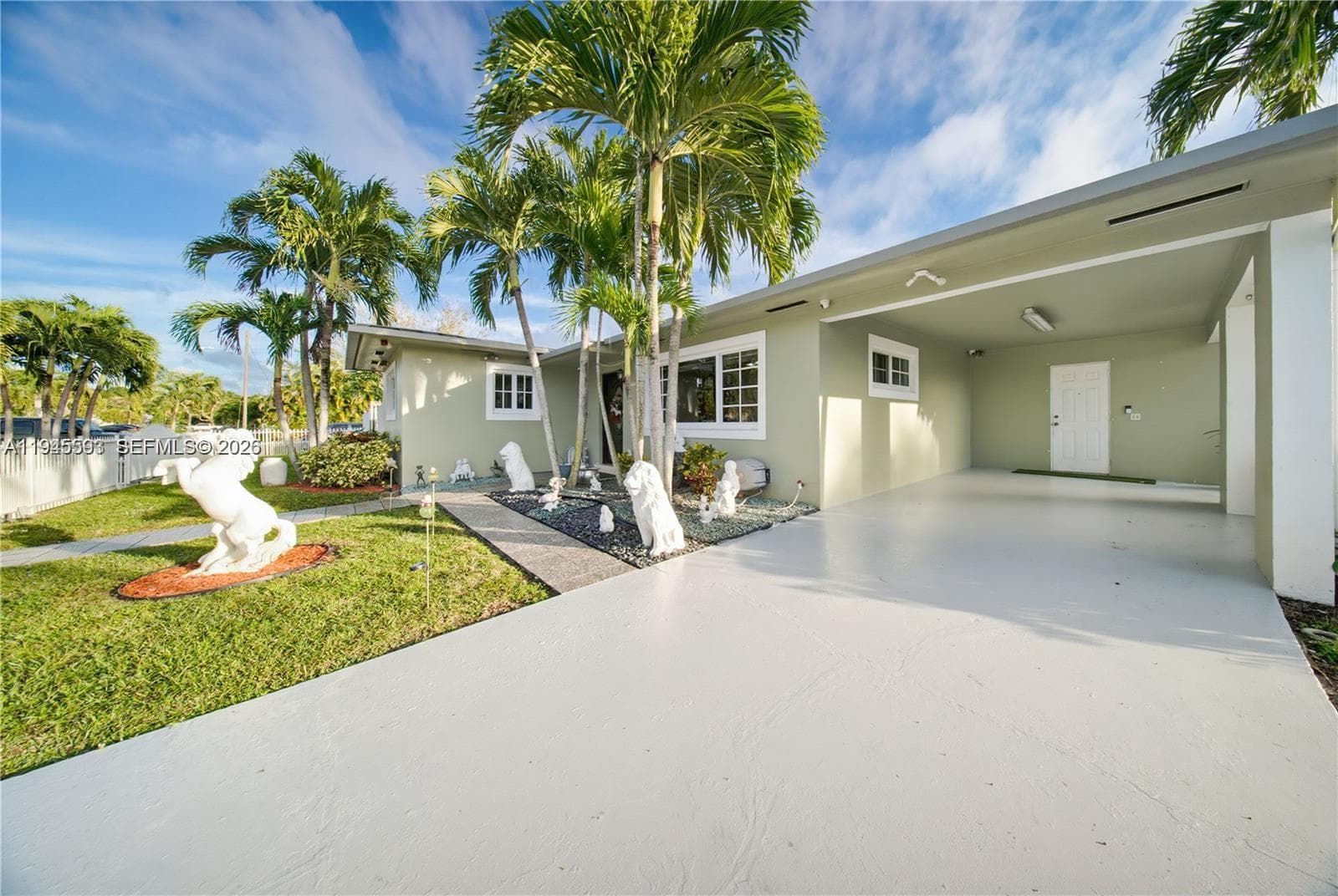 300 NE 175th St, North Miami Beach FL 33162 — 38