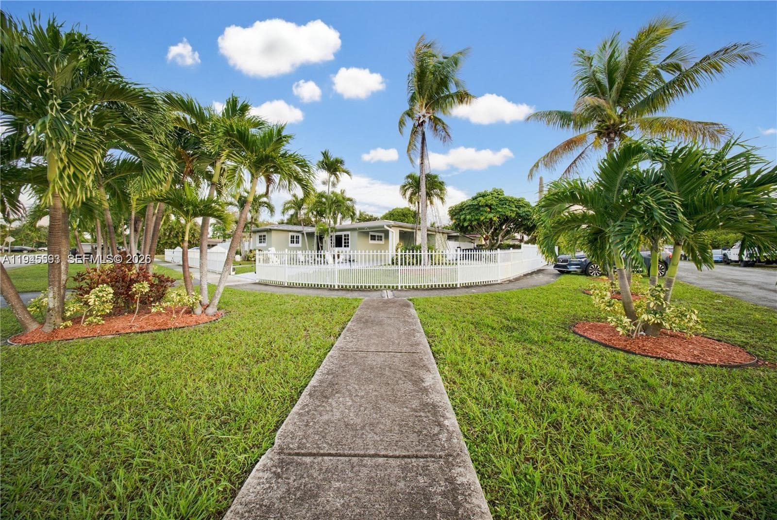 300 NE 175th St, North Miami Beach FL 33162 — 40