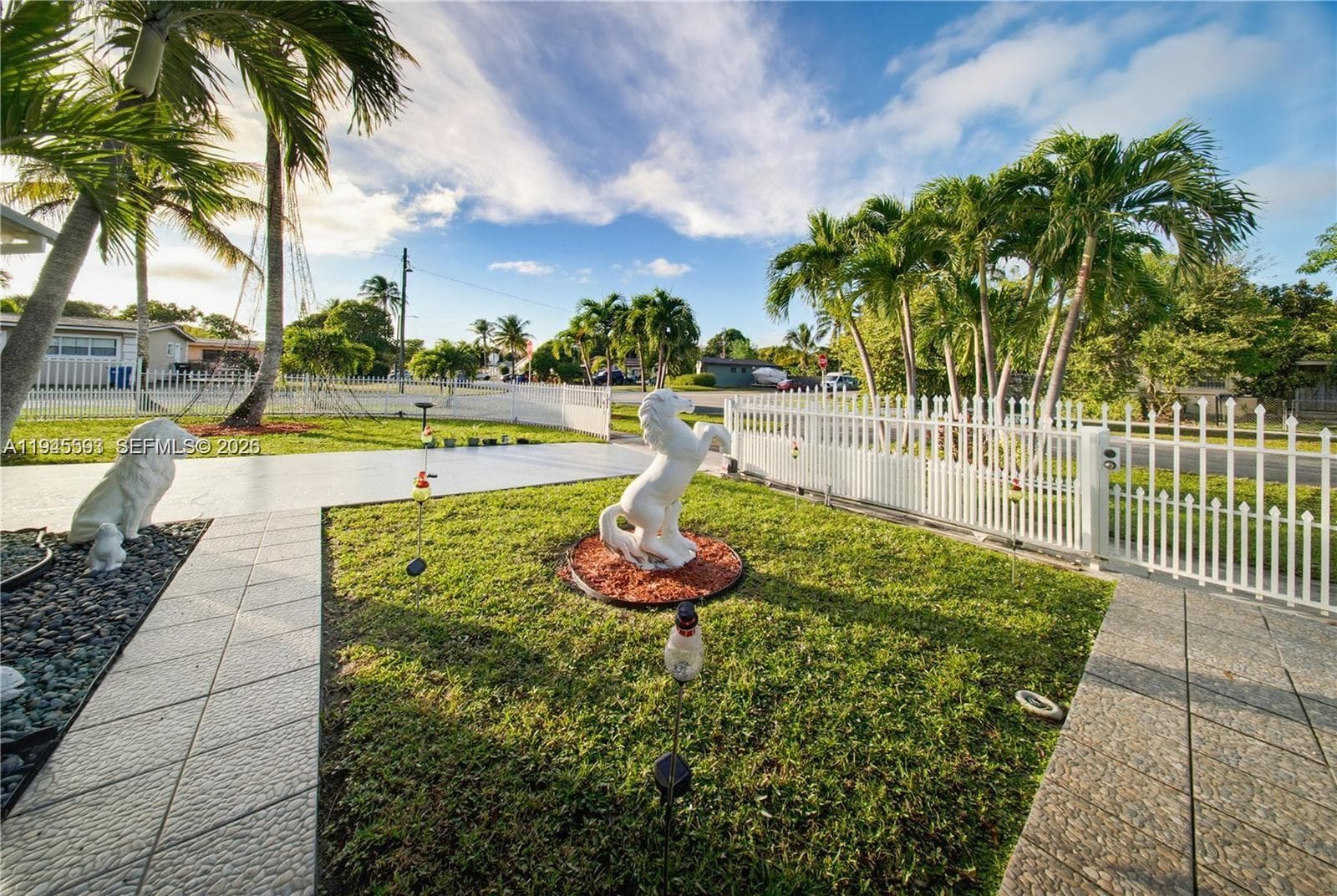 300 NE 175th St, North Miami Beach FL 33162 — 35