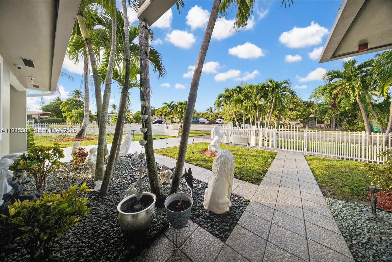 300 NE 175th St, North Miami Beach FL 33162 — 29