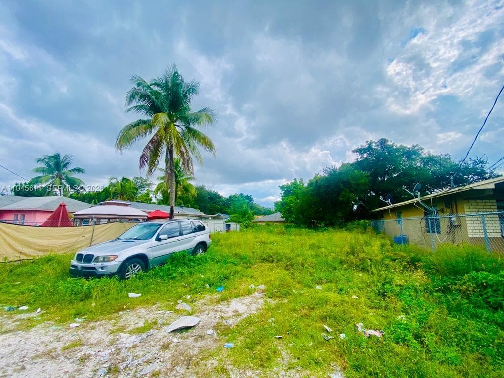 6238 NW 1st Ave, Miami FL 33150 — 27
