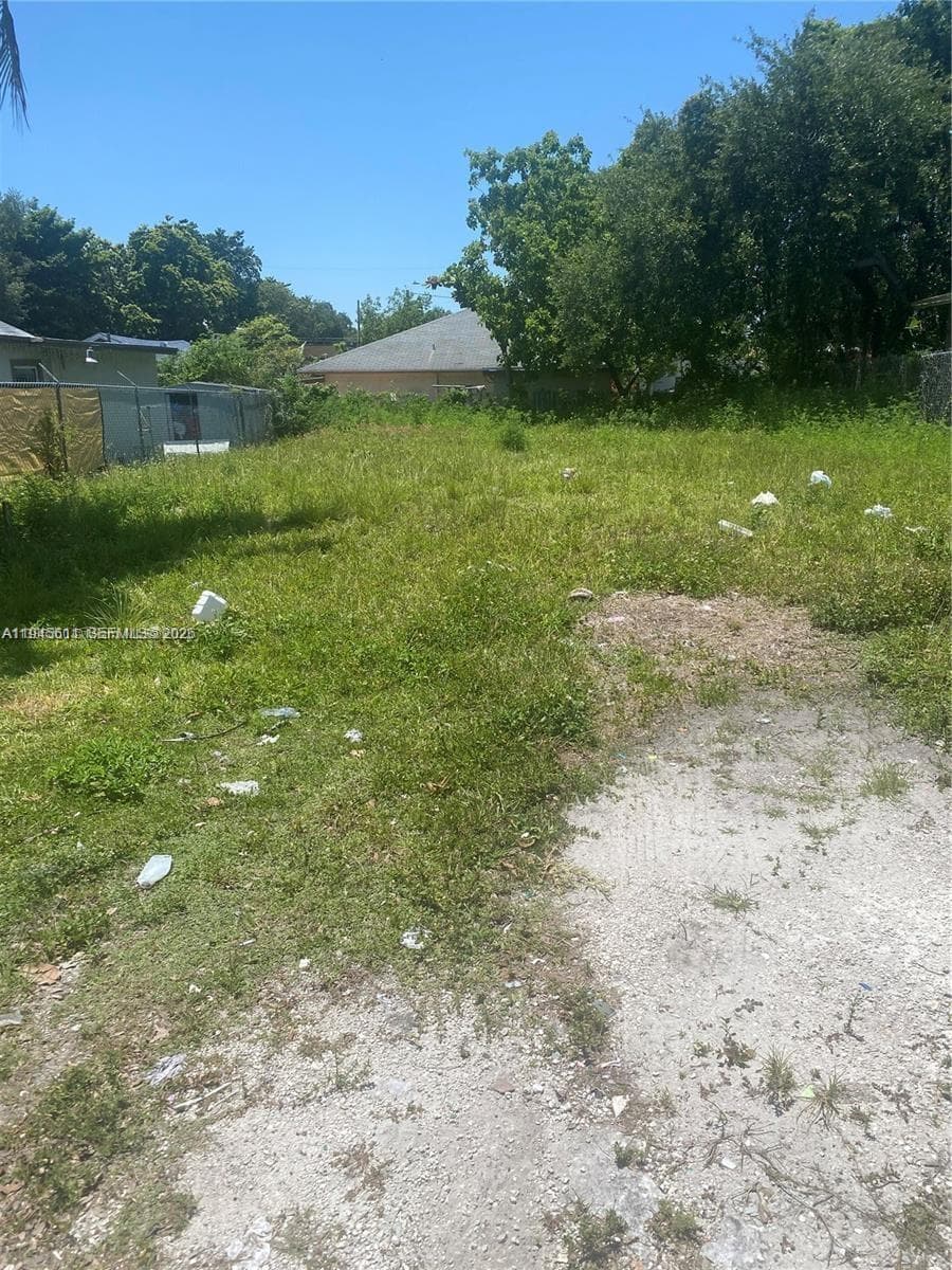6238 NW 1st Ave, Miami FL 33150 — 28