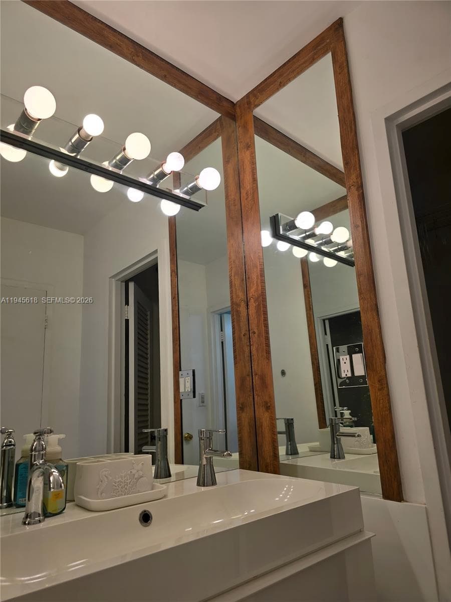 100 Lincoln Rd # 503, Miami Beach FL 33139 — 13