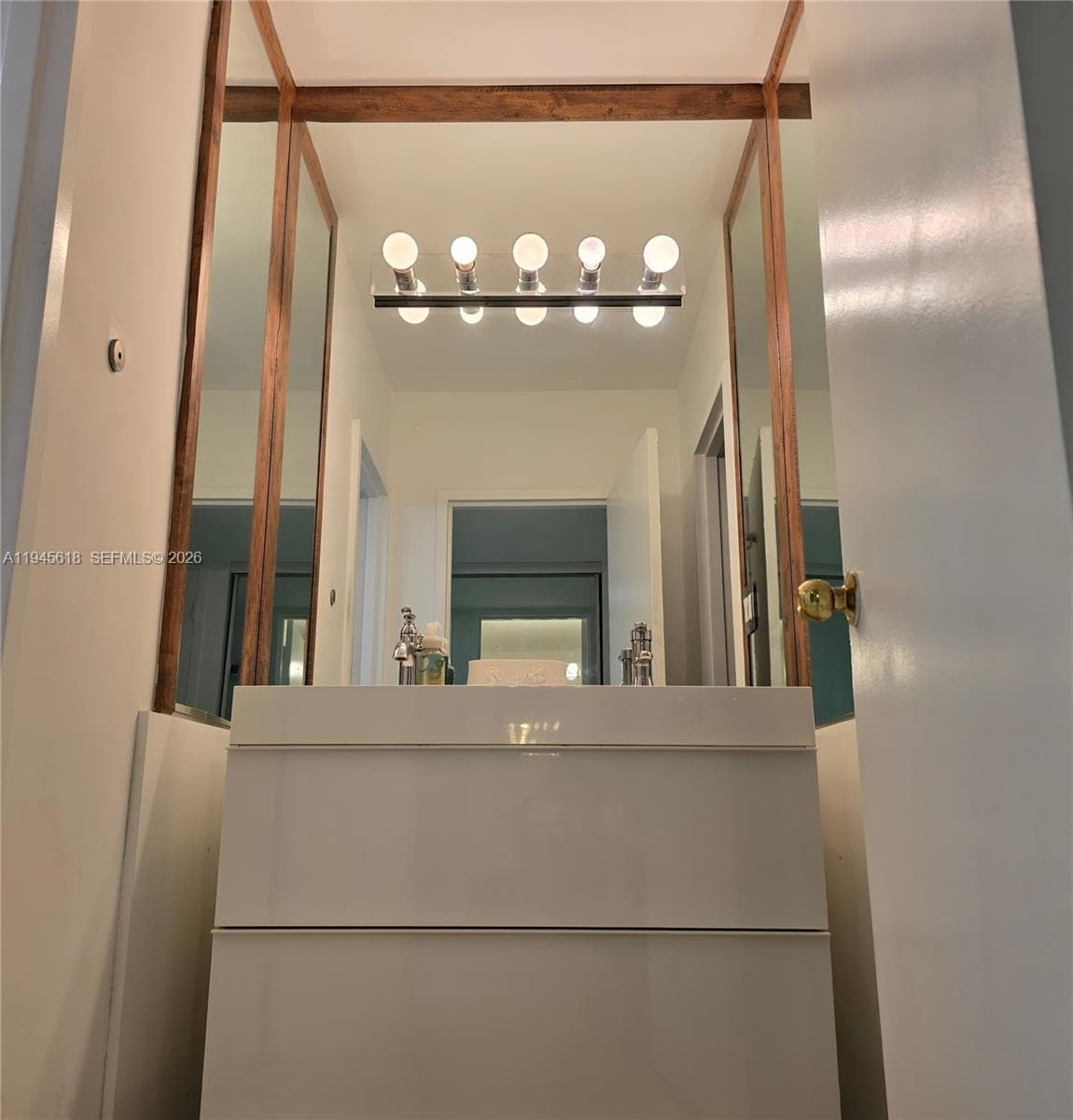100 Lincoln Rd # 503, Miami Beach FL 33139 — 12