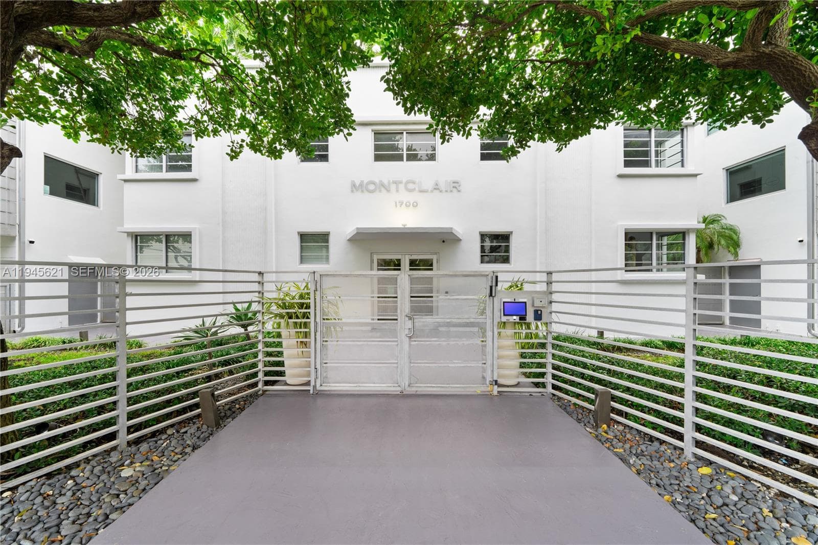1700 Meridian Ave # 306, Miami Beach FL 33139 — 26