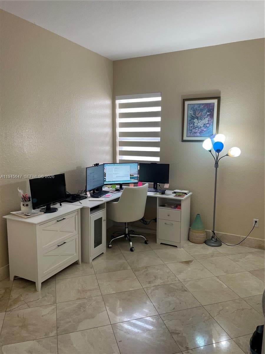3725 NE 11th St, Homestead FL 33033 — 20