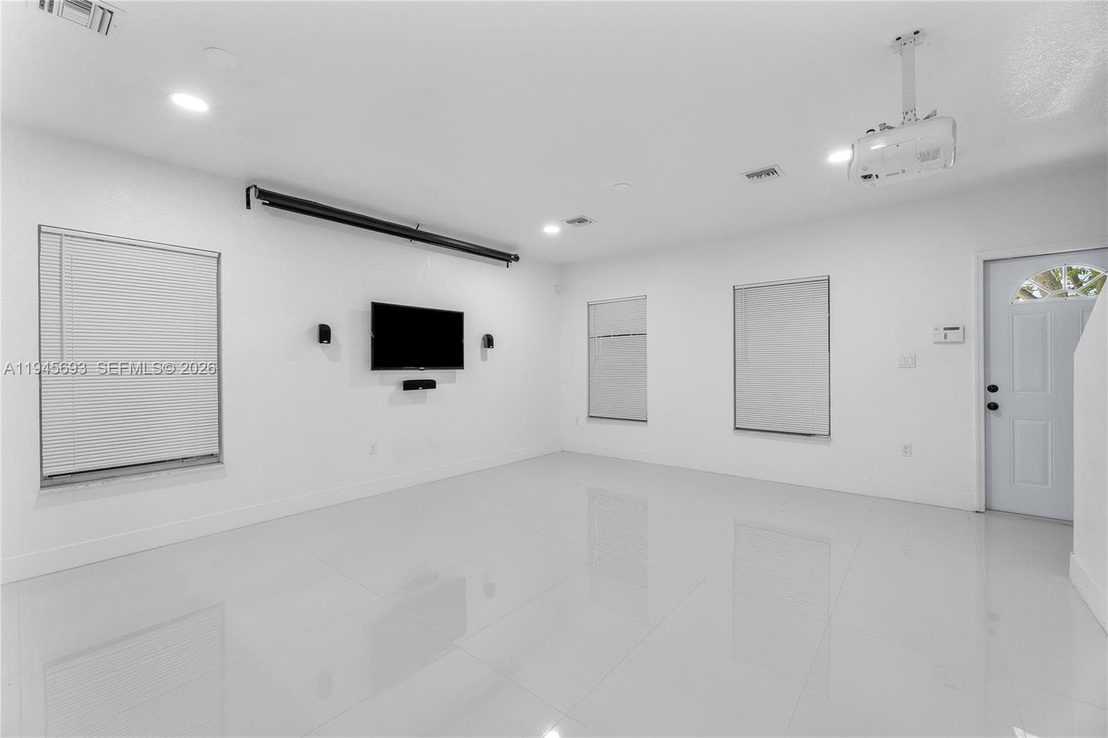 1541 NW 1st Ct, Miami FL 33136 — 2