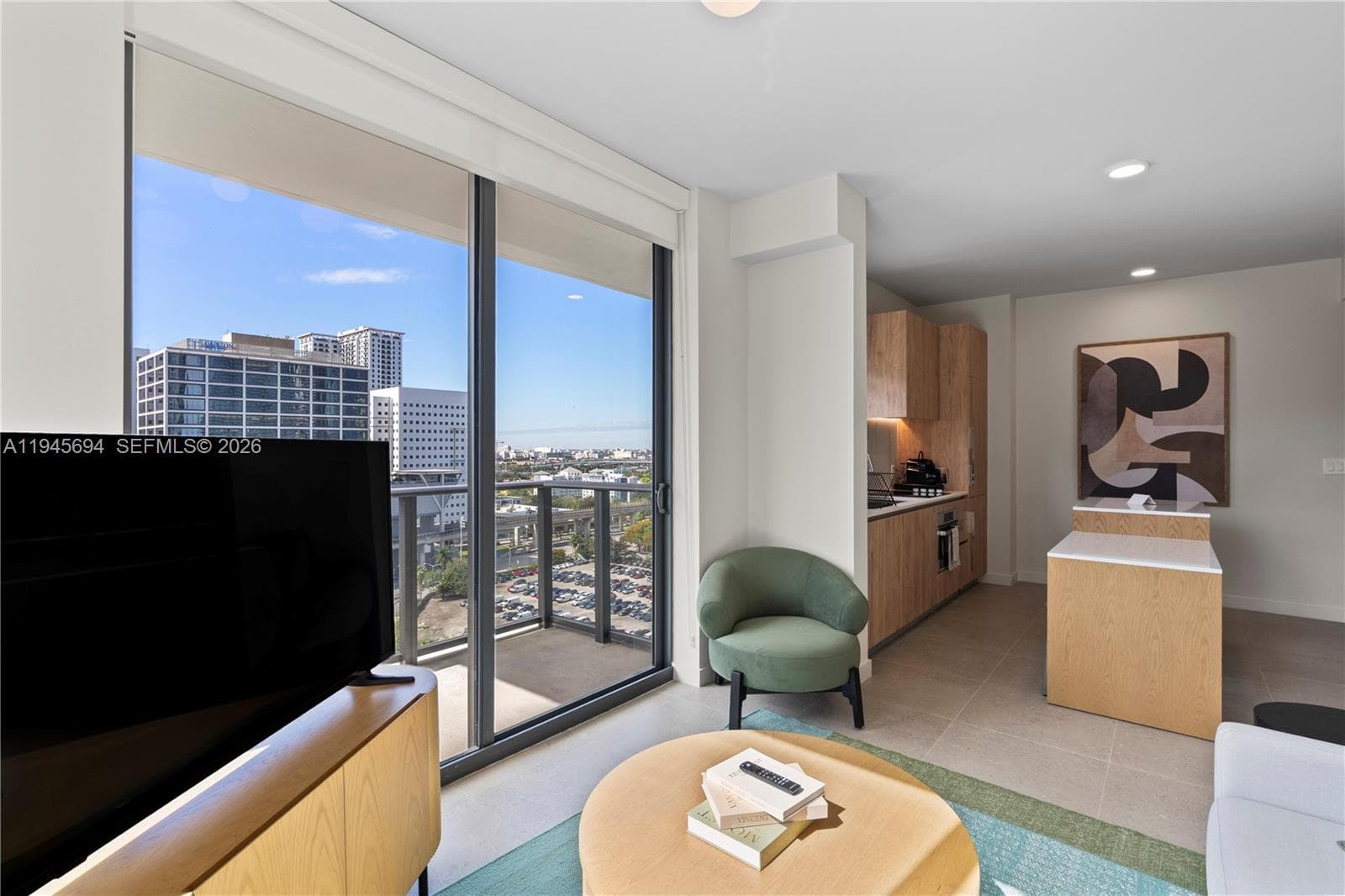 11 NE 6th St # 1601, Miami FL 33132 — 6