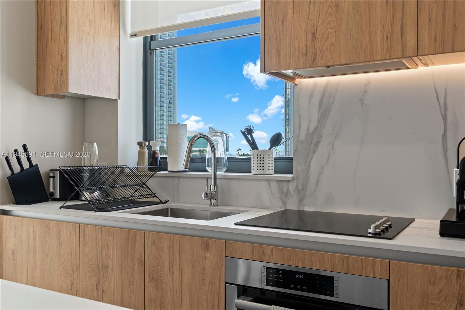 11 NE 6th St # 1601, Miami FL 33132 — 13