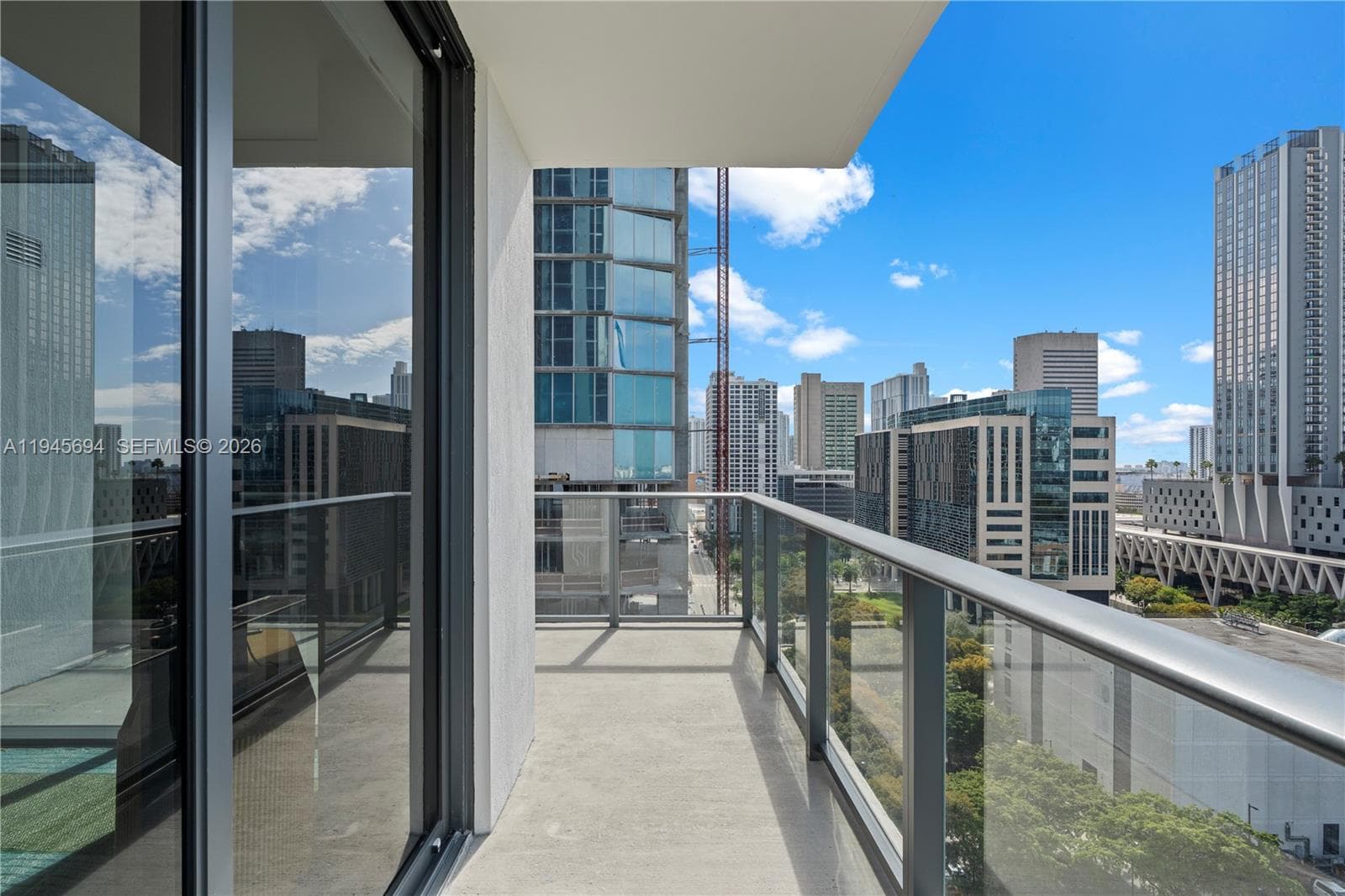 11 NE 6th St # 1601, Miami FL 33132 — 30