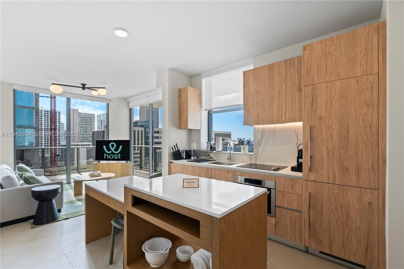 11 NE 6th St # 1601, Miami FL 33132 — 15
