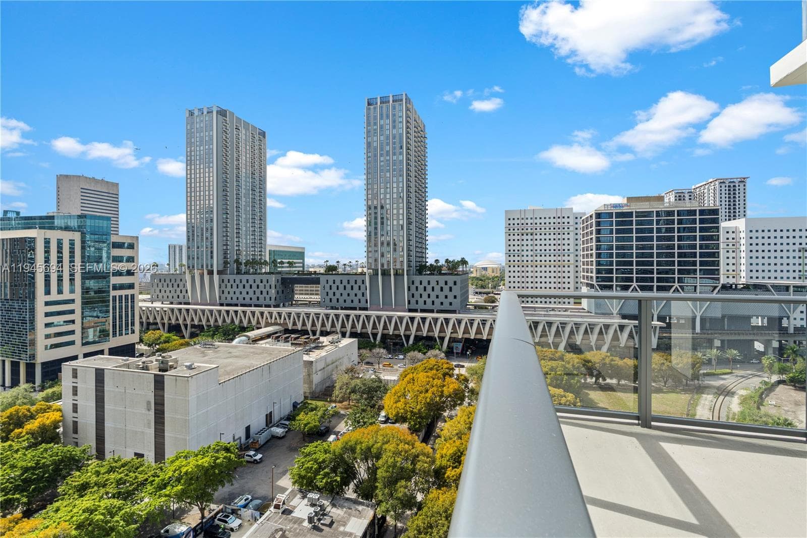 11 NE 6th St # 1601, Miami FL 33132 — 35