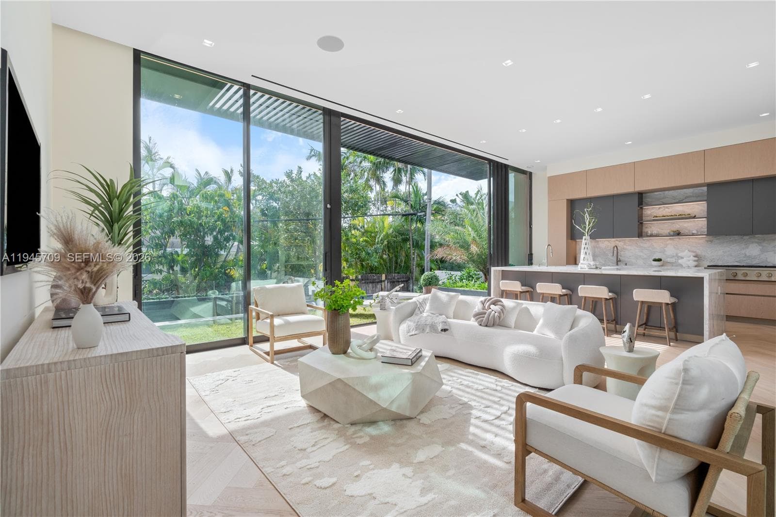 536 W 51st St, Miami Beach FL 33140 — 6