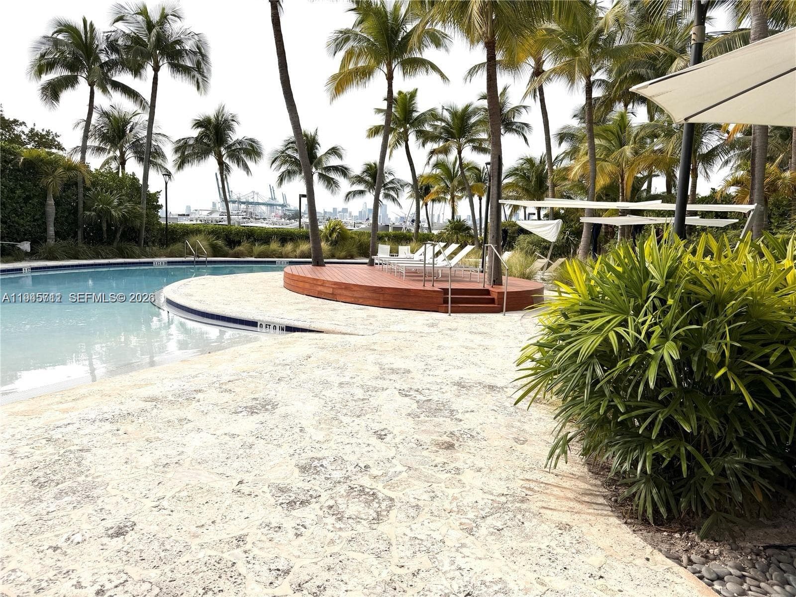 1000 S Pointe Dr # 1606, Miami Beach FL 33139 — 30